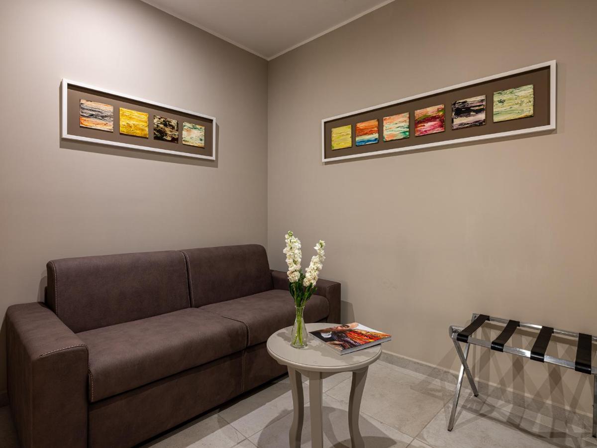 Residenza San Ferdinando Ξενοδοχείο Νάπολη Εξωτερικό φωτογραφία